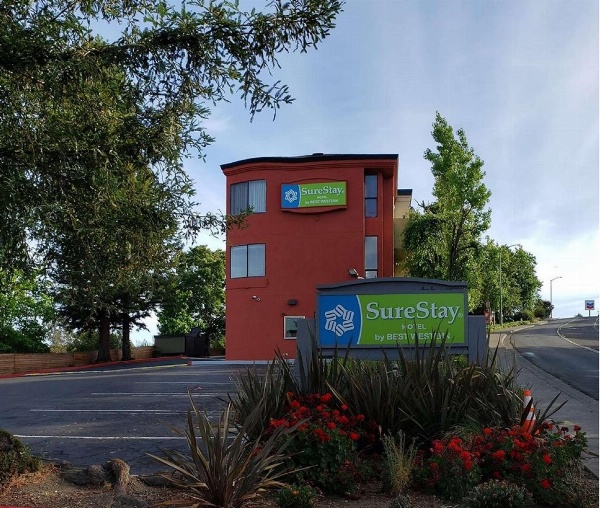 SureStay Hotel by Best Western Vallejo Napa Valley image 1